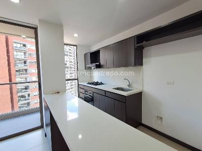 Apartamento en arriendo en Altos Del Poblado, Medellín · foto 5 de 20