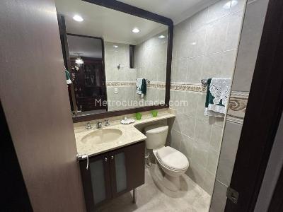 Apartamento de 3 alcobas en venta en Conquistadores, Medellín, 121 m² · foto 7 de 18