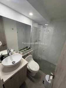 Apartamento de 3 alcobas en venta en Cabañas, Bello, 58 m² · foto 4 de 10