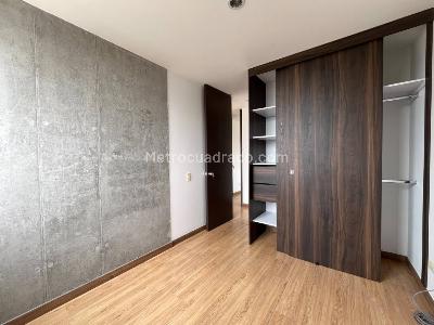 Apartamento de 3 alcobas en venta en Cabañas, Bello, 83 m² · foto 13 de 16