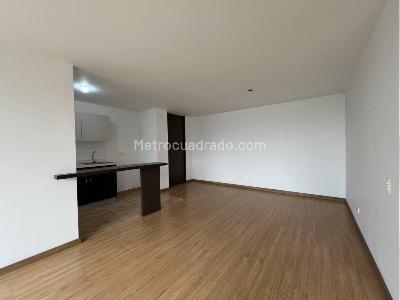 Apartamento de 3 alcobas en venta en Cabañas, Bello, 83 m² · foto 3 de 16