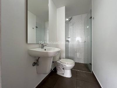 Apartamento de 3 alcobas en venta en Cabañas, Bello, 83 m² · foto 9 de 16