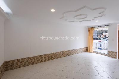 Casa de 3 alcobas en venta en La Mota, Medellín, 72 m² · foto 4 de 20