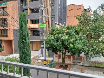 Casa de 5 alcobas en venta en Laureles, Medellín, 212 m² · foto 15 de 20