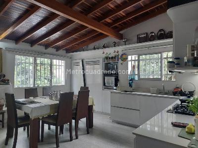Casa de 5 alcobas en venta en Laureles, Medellín, 212 m² · foto 20 de 20