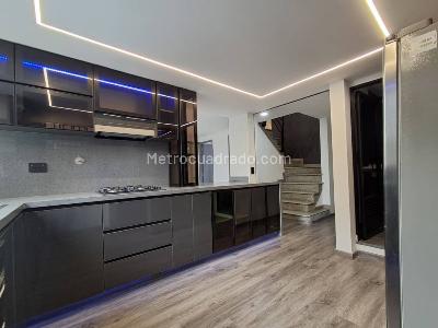 Apartamento de 3 alcobas en arriendo en Los Balsos, Medellín, 117 m² · foto 3 de 20