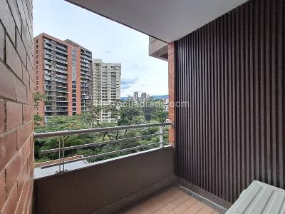 Apartamento de 3 alcobas en arriendo en Los Balsos, Medellín, 117 m² · foto 6 de 20