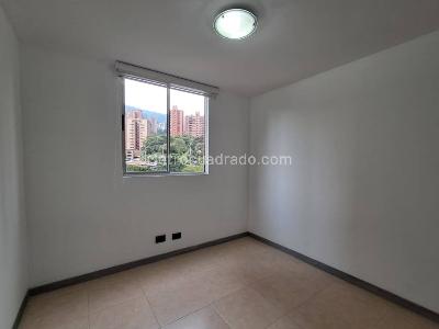 Apartamento de 3 alcobas en arriendo en Los Balsos, Medellín, 117 m² · foto 17 de 20