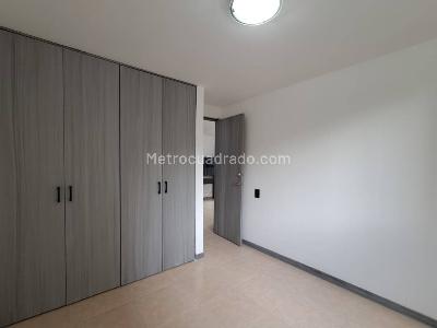 Apartamento de 3 alcobas en arriendo en Los Balsos, Medellín, 117 m² · foto 18 de 20