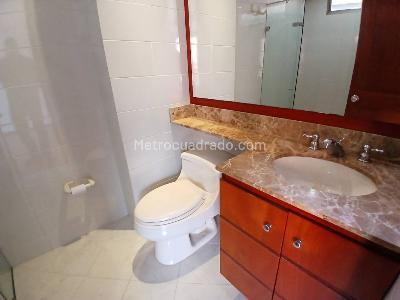 Apartamento de 3 alcobas en arriendo en El Tesoro, Medellín, 173 m² · foto 20 de 20