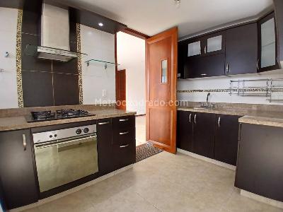 Apartamento de 3 alcobas en arriendo en El Tesoro, Medellín, 173 m² · foto 4 de 20