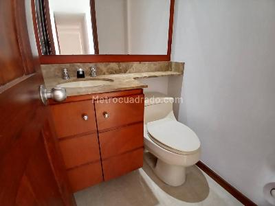 Apartamento de 3 alcobas en arriendo en El Tesoro, Medellín, 173 m² · foto 9 de 20