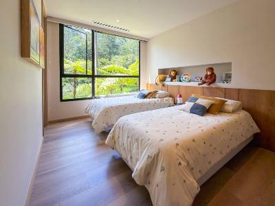Apartamento de 3 alcobas en venta en El Poblado, Medellín, 198 m² · foto 18 de 20