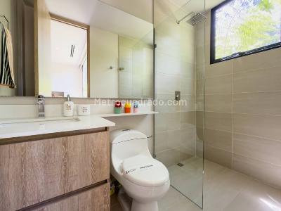 Apartamento de 3 alcobas en venta en El Poblado, Medellín, 198 m² · foto 19 de 20