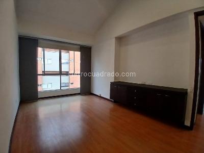 Apartamento en arriendo en Lalinde, Medellín · foto 10 de 17
