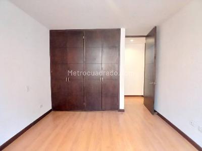 Apartamento en arriendo en Lalinde, Medellín · foto 14 de 17