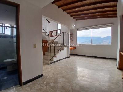 Apartamento de 3 alcobas en venta en Loma Del Campestre, Medellín, 157 m² · foto 13 de 20