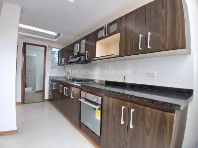 Apartamento de 3 alcobas en venta en Loma Del Campestre, Medellín, 157 m² · foto 5 de 20