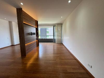 Apartaestudio en arriendo en El Tesoro, Medellín, 56 m² · foto 2 de 17