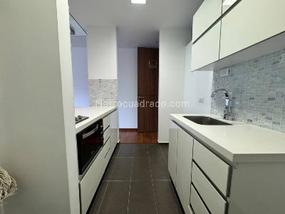 Apartaestudio en arriendo en El Tesoro, Medellín, 56 m² · foto 5 de 17