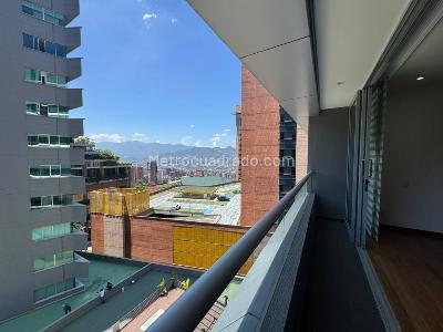 Apartaestudio en arriendo en El Tesoro, Medellín, 56 m² · foto 6 de 17