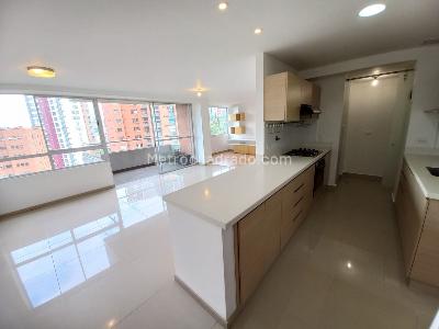 Apartamento de 2 alcobas en arriendo en El Poblado, Medellín, 92 m² · foto 8 de 20