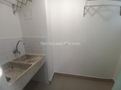 Apartamento de 2 alcobas en arriendo en El Poblado, Medellín, 92 m² · foto 9 de 20