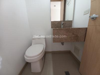 Apartamento de 2 alcobas en arriendo en El Poblado, Medellín, 92 m² · foto 10 de 20