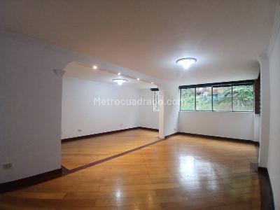 Casa en Arriendo, Altos Del Poblado, Medellín