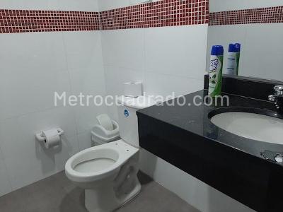 Casa de 5 alcobas en venta en Pontevedra San Nicolas, Bogotá, 450 m² · foto 11 de 20