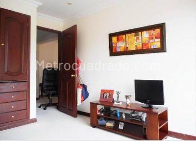 Apartamento en venta en Santa Barbara Occidental, Bogotá · foto 14 de 19