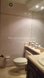 Apartamento en venta en Santa Barbara Occidental, Bogotá · foto 9 de 19