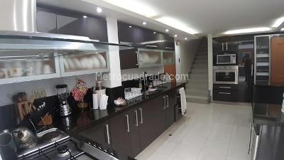 Casa de 5 alcobas en venta en La Castellana, Bogotá, 420 m² · foto 8 de 20