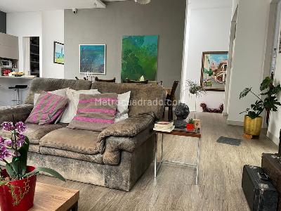 Casa de 4 alcobas en venta en Niza Calatrava, Bogotá, 328 m² · foto 4 de 20