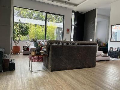 Casa de 4 alcobas en venta en Niza Calatrava, Bogotá, 328 m² · foto 5 de 20
