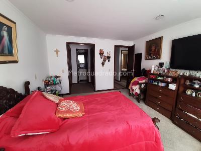 Apartamento de 4 alcobas en venta en El Batan, Bogotá, 160 m² · foto 9 de 19