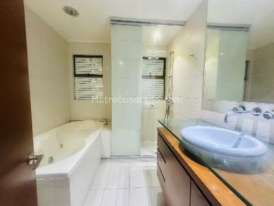 Apartamento de 4 alcobas en venta en Rosales Bella Vista, Bogotá, 248 m² · foto 10 de 20
