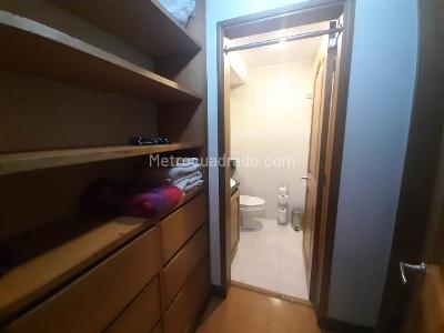 Apartamento de 2 alcobas en venta en Los Rosales, Bogotá, 112 m² · foto 9 de 20