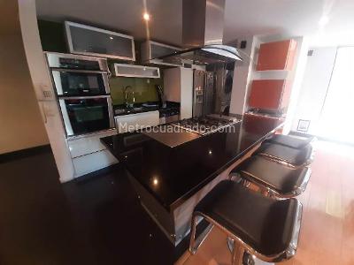 Apartamento de 2 alcobas en venta en Los Rosales, Bogotá, 112 m² · foto 5 de 20
