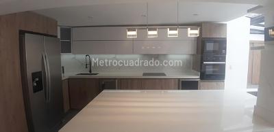 Casa de 4 alcobas en venta en La Alhambra Central, Bogotá, 390 m² · foto 9 de 20