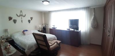 Casa de 4 alcobas en venta en Ilarco, Bogotá, 306 m² · foto 15 de 20