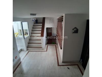 Casa de 4 alcobas en venta en Niza, Bogotá, 258 m² · foto 6 de 20