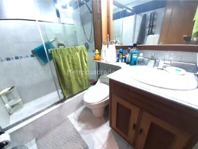 Apartamento de 3 alcobas en venta en Santa Barbara Central, Bogotá, 120 m² · foto 7 de 20