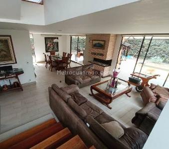 Casa de 4 alcobas en venta en Bojaca, Chía, 320 m² · foto 2 de 20