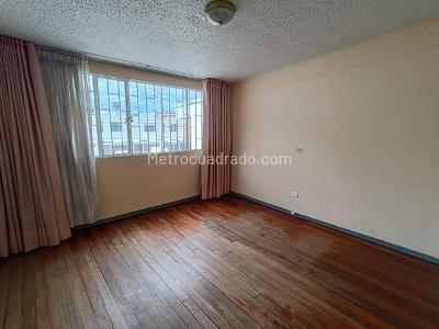 Casa de 4 alcobas en venta en Polo Club, Bogotá, 234 m² · foto 14 de 16