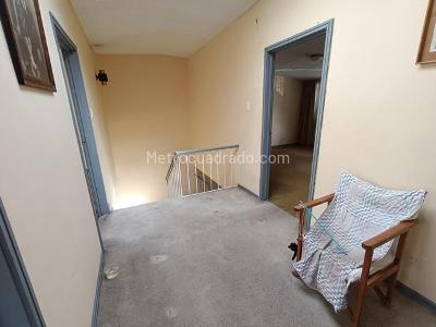 Casa de 4 alcobas en venta en Polo Club, Bogotá, 234 m² · foto 9 de 16