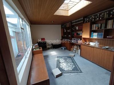 Casa de 4 alcobas en venta en Polo Club, Bogotá, 234 m² · foto 4 de 16