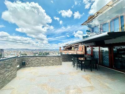 Apartamento de 3 alcobas en venta en Bosque De Pinos, Bogotá, 370 m² · foto 2 de 20
