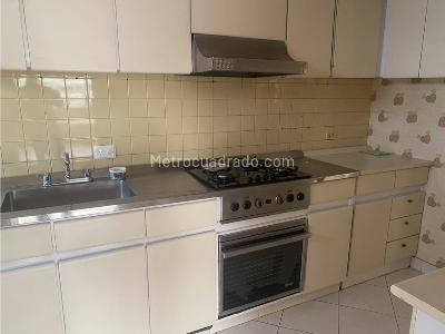 Apartamento en venta en Santa Barbara, Bogotá · foto 8 de 20