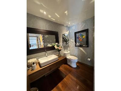 Apartamento de 3 alcobas en venta en Los Rosales, Bogotá, 215 m² · foto 18 de 18